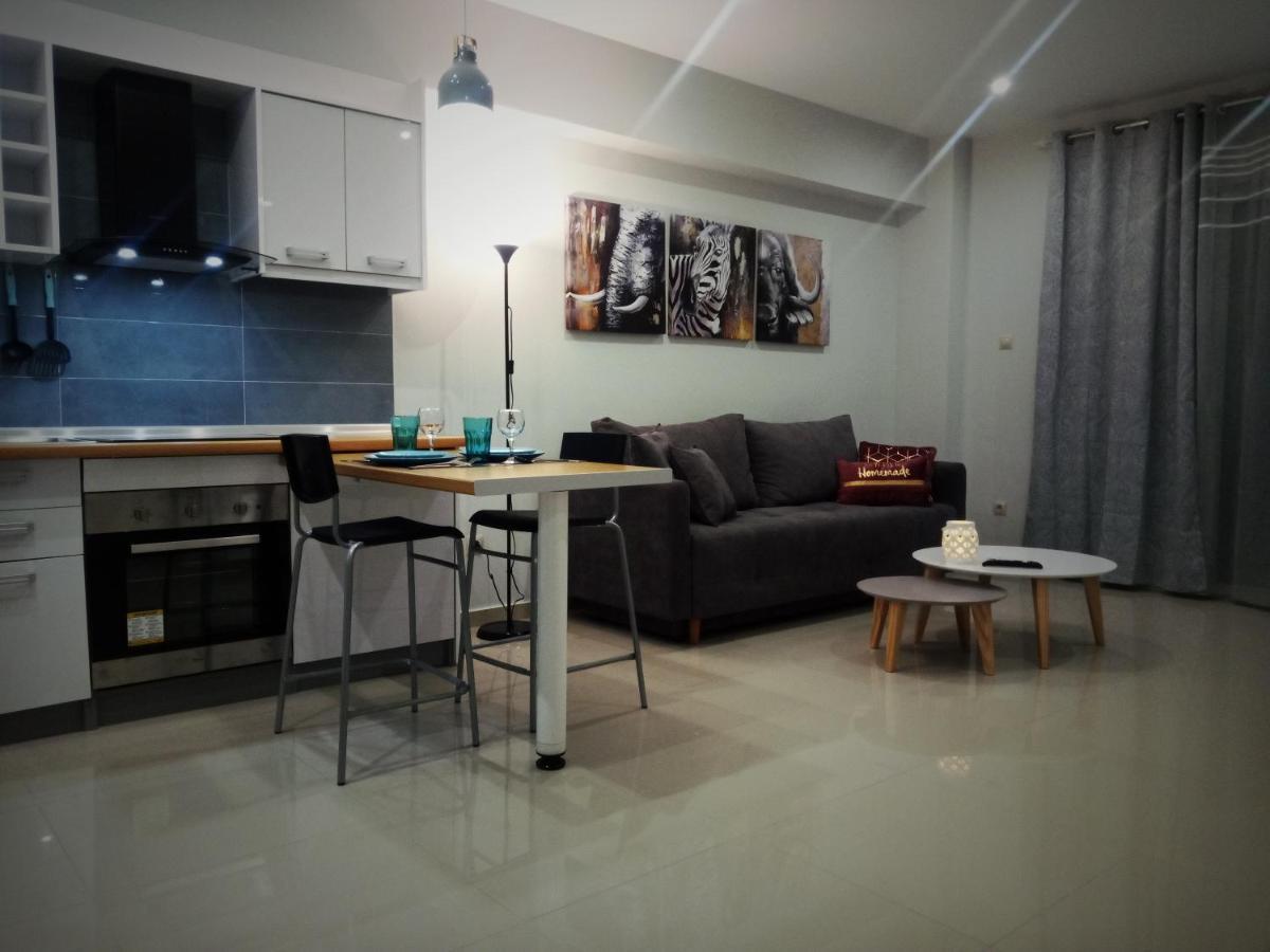 Suite Apartment Athens Center, Metro Metaxourgeio Atenas Exterior foto