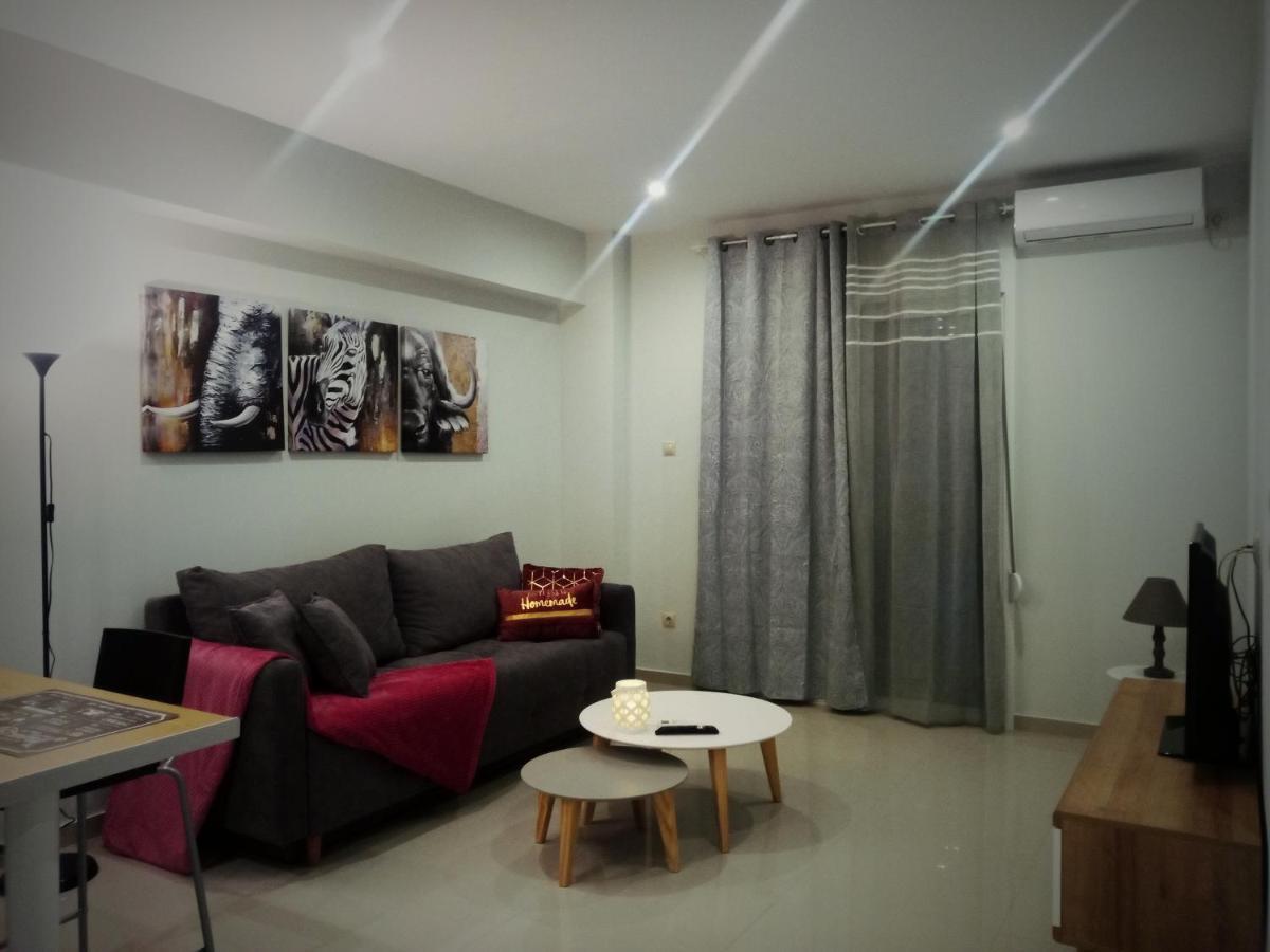 Suite Apartment Athens Center, Metro Metaxourgeio Atenas Exterior foto